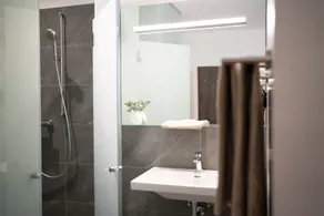 eee Hotel Liezen - Badezimmer