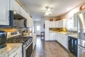 Marshfield Home w/ 4 Decks & Private Beach Access! - Innvendig