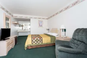 Super 8 by Wyndham Cottonwood - Chambre