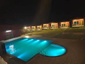 Mount Bliss Resort - Pool