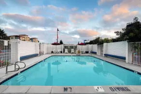 Super 8 by Wyndham Santa Clara - Piscine