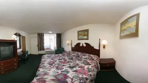 Super 8 by Wyndham Oklahoma Fairgrounds - Room