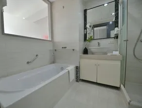 Paseo Premiere Hotel - Baño
