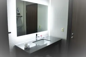 Country Inn & Suites by Radisson, Monterey Beachfront-Marina, CA - Salle de bain