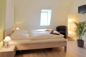 Gasthof und Hotel Roter Hirsch - Room