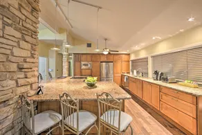 Malakoff Lakefront Home: Golf Course On-site! - Interiör