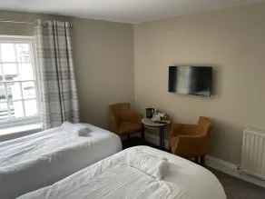 Duke of Cornwall - Habitación