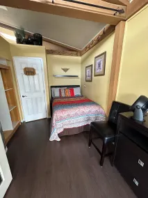 Peachland Beach Resort - Room