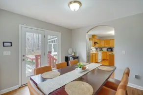 Family-ready Efland Home w/ Hot Tub + Deck - Innvendig