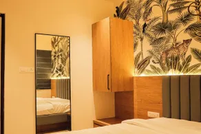 Nivasa Suites Tirupati - Premium Modern Rooms with spacious kitchen and Dining Area - Zimmer