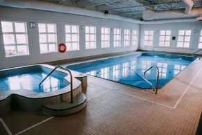 Coast Canmore Hotel & Conference Centre - Pool