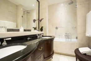 Excelsior Hotel Ernst am Dom - Salle de bain