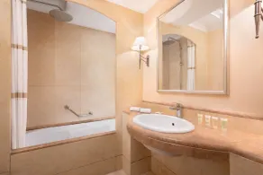 Courtyard by Marriott Rome Central Park - Badeværelse