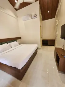Saavi Resort Shrivardhan - Chambre