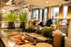MASEVEN München Messe Dornach - Restaurant