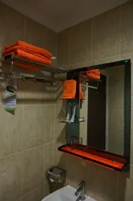 Alqueby Hotel - Bathroom