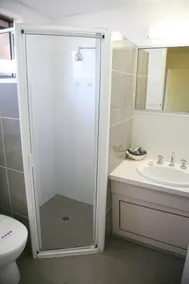 Comfort Inn Dubbo City - Bathroom