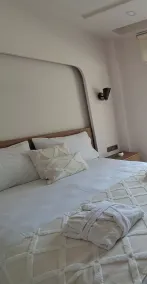 Oregano Side - Room