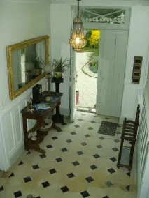 DOMAINE DE BERTHEGILLE - Entréinterör