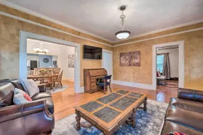 Burgaw House w/ Large Covered Porch & Swing! - Interiør