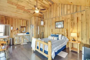 Peaceful ‘Mountain Air’ Getaway w/ Fire Pit! - Interiör