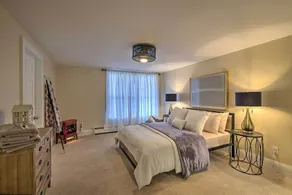 Charming Apt W/patio: Walk to Downtown Albany - Værelse