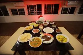 Premium Houseboat - Restaurant
