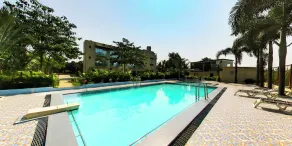 Carina Retreat Resort - Pool