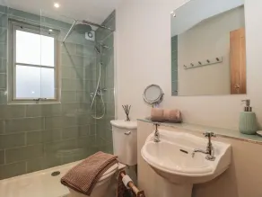 Dutch 2 - Bathroom
