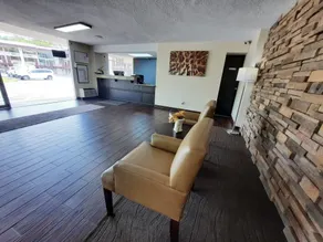 Americas Best Value Inn Moline - Lobby
