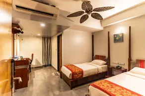 Zense Candolim - Room
