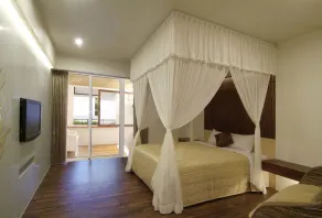 King's Garden Villa - Room