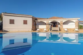 Die schicke Villa Antonina mit einem Schlafzimmer bietet Platz für 4 Personen - Pool
