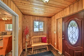 Family-Friendly Sagle Vacation Rental w/ Deck - Innvendig
