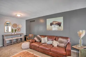 8 Mi to Lake Eerie & Dtwn Toledo! Peaceful Cottage - Interiør
