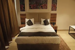 Vardaan Residency Hotel - Chambre