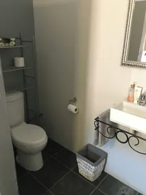28 La Rochelle - Bathroom