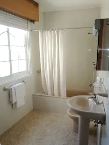 Hotel La Terraza - Bathroom