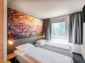 B&B HOTEL Freiburg-West - Zimmer