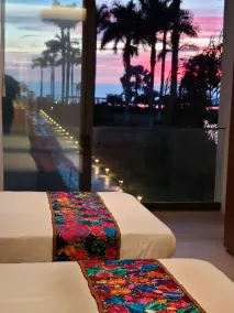 Aria Ocean Beachfront Condos - Rum