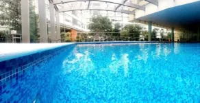 Napoles Condo Suites - Piscina