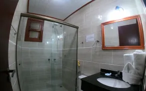 Pousada Larissa - com Gerador de Energia - Badezimmer