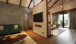 Vyna Hillock Resort - Room