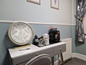 Ambassador Guest House - Habitación