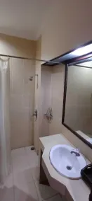 Tuwuh Hotel at Kayutangan - Salle de bain