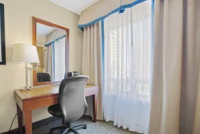 Sandman Hotel & Suites London Downtown - Chambre