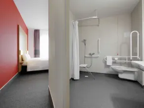 B&B Hotel Prague City - Bathroom