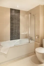 PREMIER SUITES PLUS Glasgow George Square - Baño