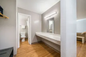 Studio 6 Laredo, Tx - North I-35 - Badezimmer