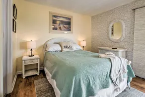Coastal Condo w/ Pool Access - Steps to Beach - Interior